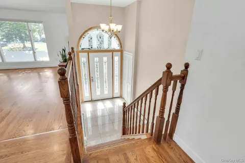 $899,000 | 33 Pittoni Drive, Commack, NY 11725