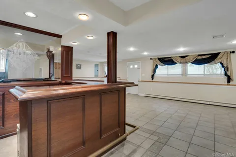 $899,000 | 33 Pittoni Drive, Commack, NY 11725