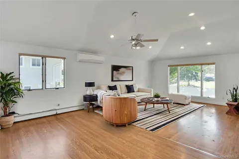 $899,000 | 33 Pittoni Drive, Commack, NY 11725