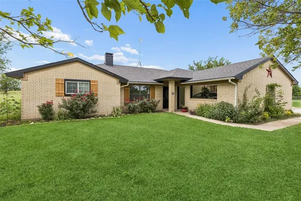 $485,000 | 534 Conestoga Trail, Rhome, TX 76078