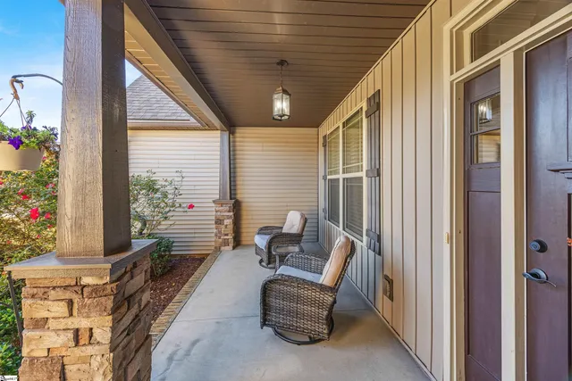 $525,000 | 10 Meadowgold Lane, Greer, SC 29651