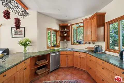 $1,699,999 | 774 Old Topanga Canyon Road, Topanga, CA 90290