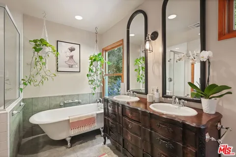 $1,699,999 | 774 Old Topanga Canyon Road, Topanga, CA 90290