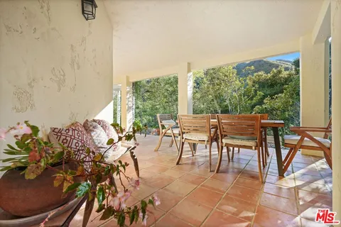 $1,699,999 | 774 Old Topanga Canyon Road, Topanga, CA 90290