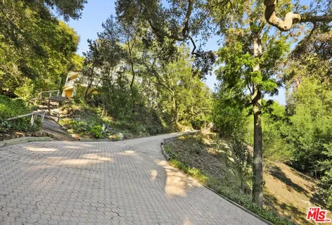 $1,699,999 | 774 Old Topanga Canyon Road, Topanga, CA 90290
