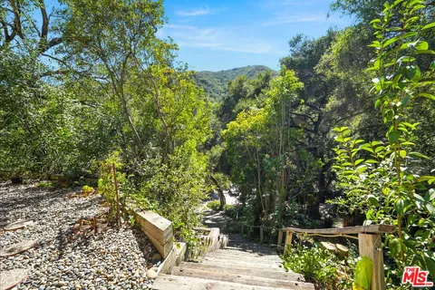 $1,699,999 | 774 Old Topanga Canyon Road, Topanga, CA 90290