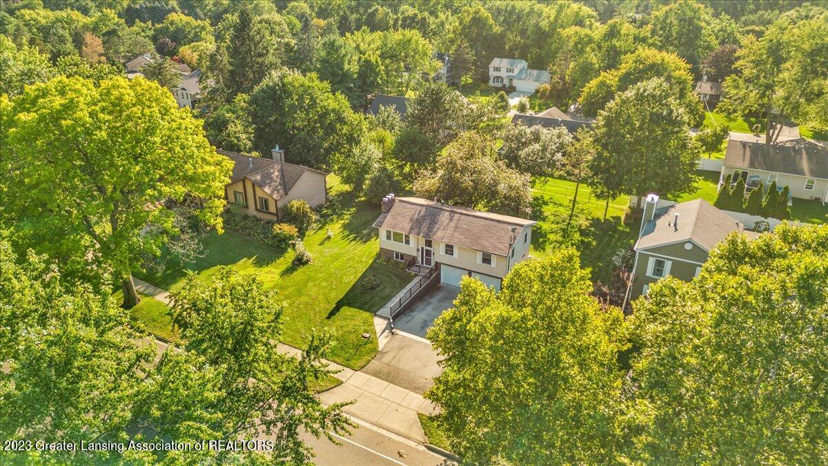 1222 Schavey Road Dewitt, MI 48820 - Photo 5 of 43 09-Media Jett-9
