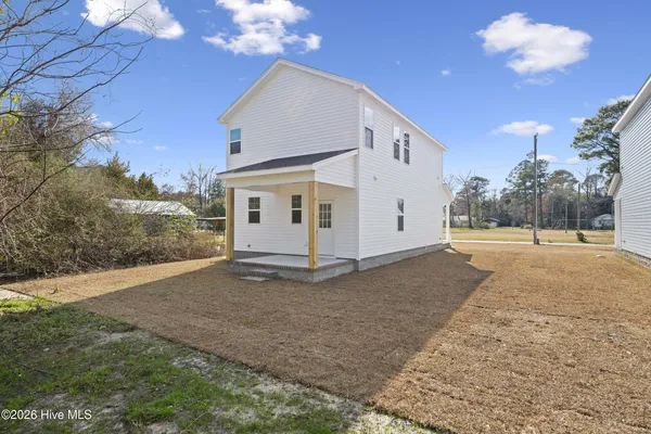 $329,500 | 310 South Vann Street, Burgaw, NC 28425