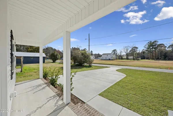 $329,500 | 310 South Vann Street, Burgaw, NC 28425