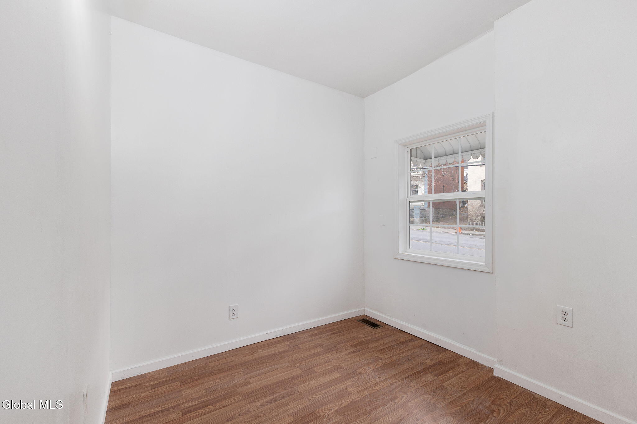 11 Jackson Place Schenectady, NY 12308 - Photo 16 of 49 16-11JacksonPl_16