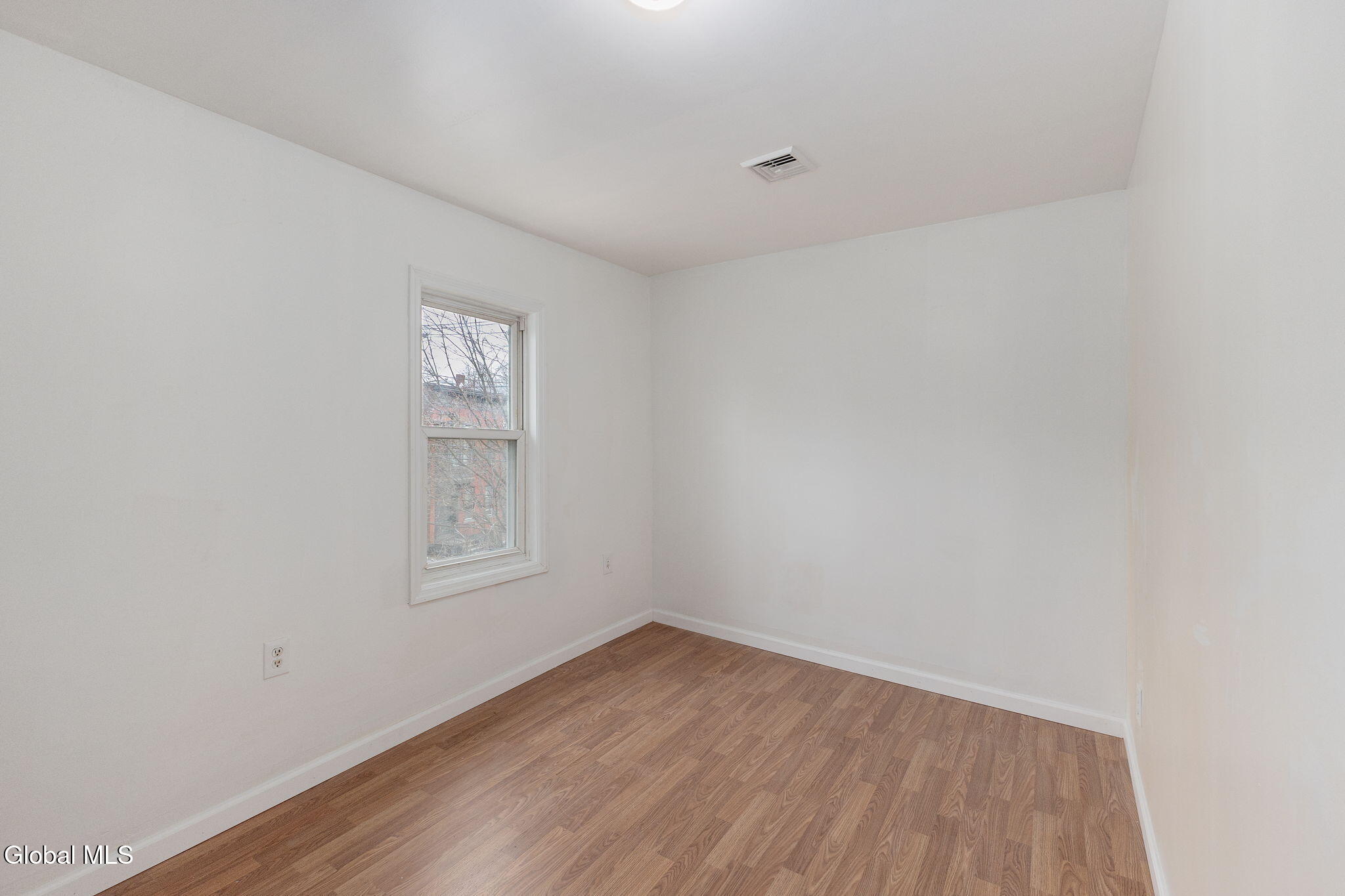 11 Jackson Place Schenectady, NY 12308 - Photo 32 of 49 32-11JacksonPl_32