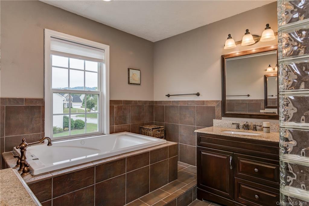 318 English Oak Road, Unit 250 Fletcher, NC 28732 - Photo 21 of 35 Gallery Image 21