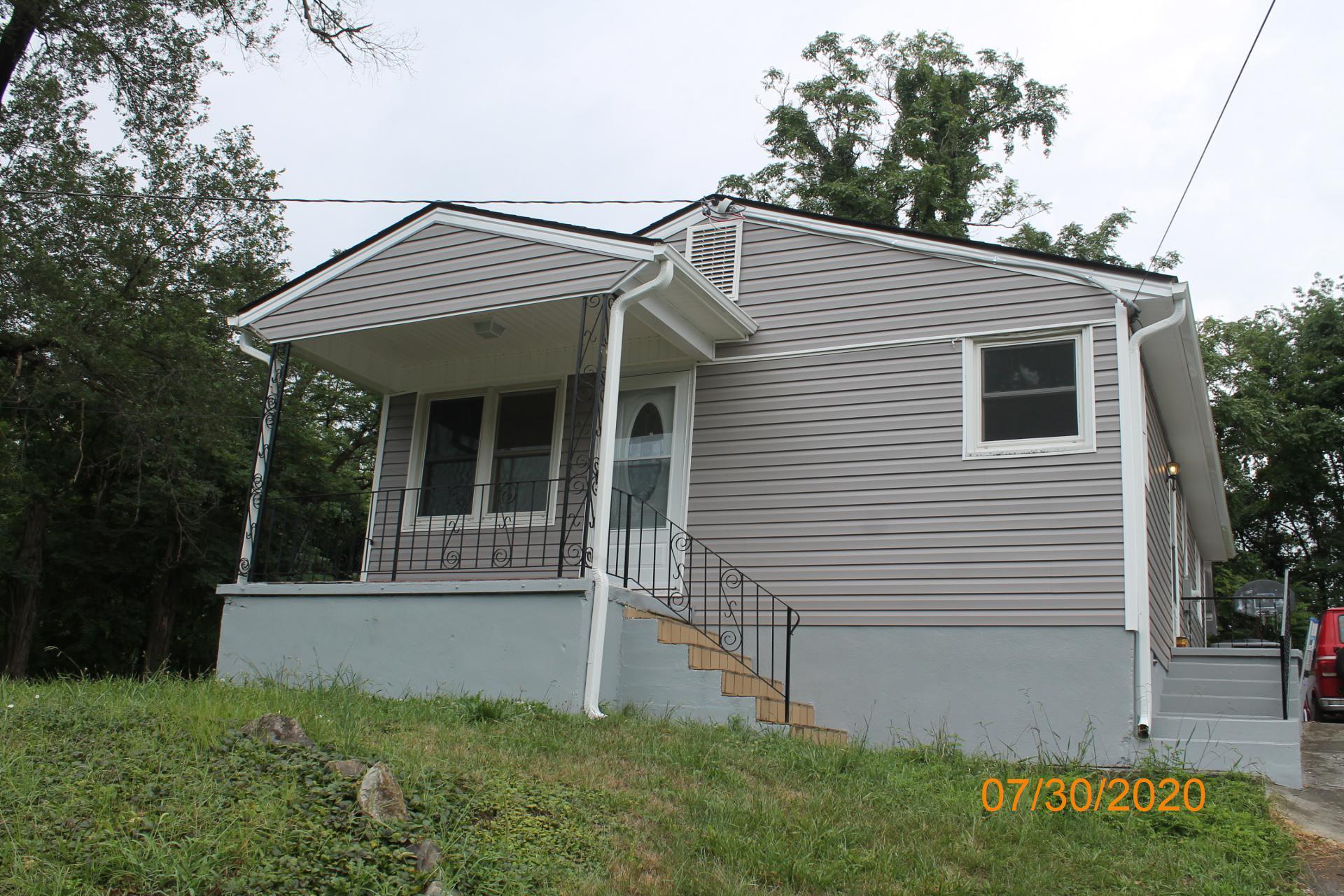 2318 Shull Road Northeast Roanoke, VA 24012 - Photo 2 of 37 IMG_8265 dated