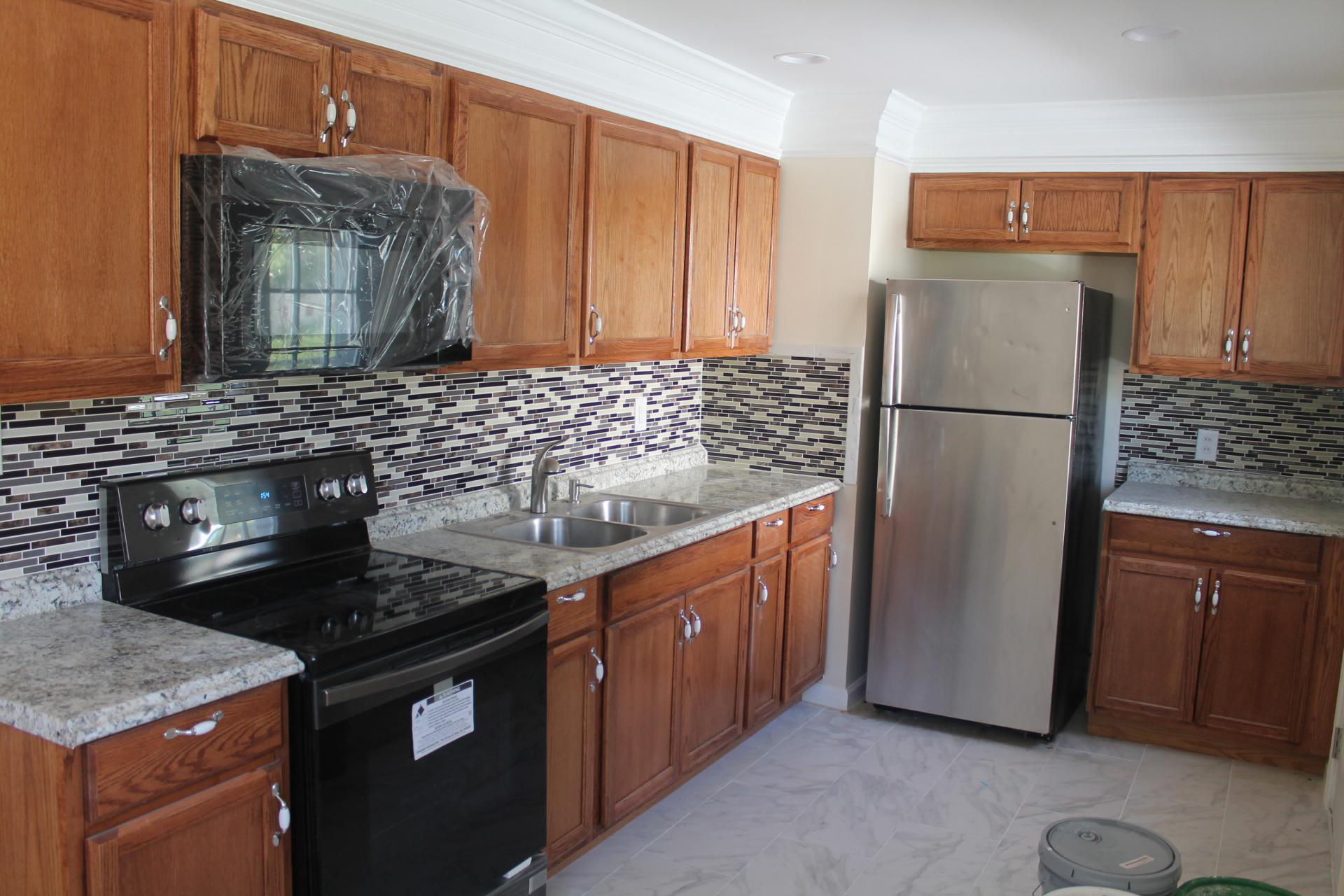 2318 Shull Road Northeast Roanoke, VA 24012 - Photo 11 of 37 IMG_8089 dated