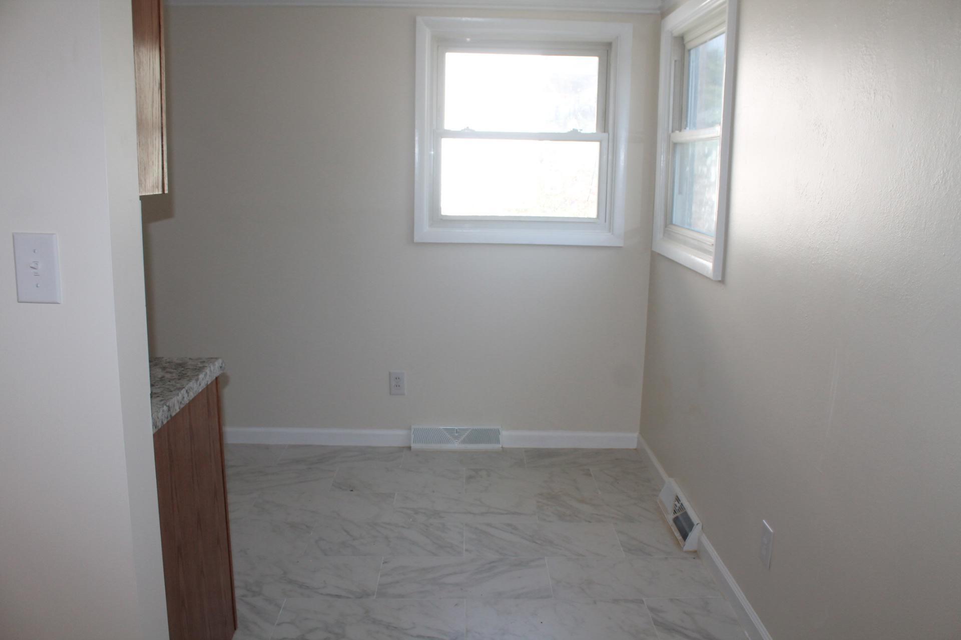 2318 Shull Road Northeast Roanoke, VA 24012 - Photo 13 of 37 IMG_8092 dated