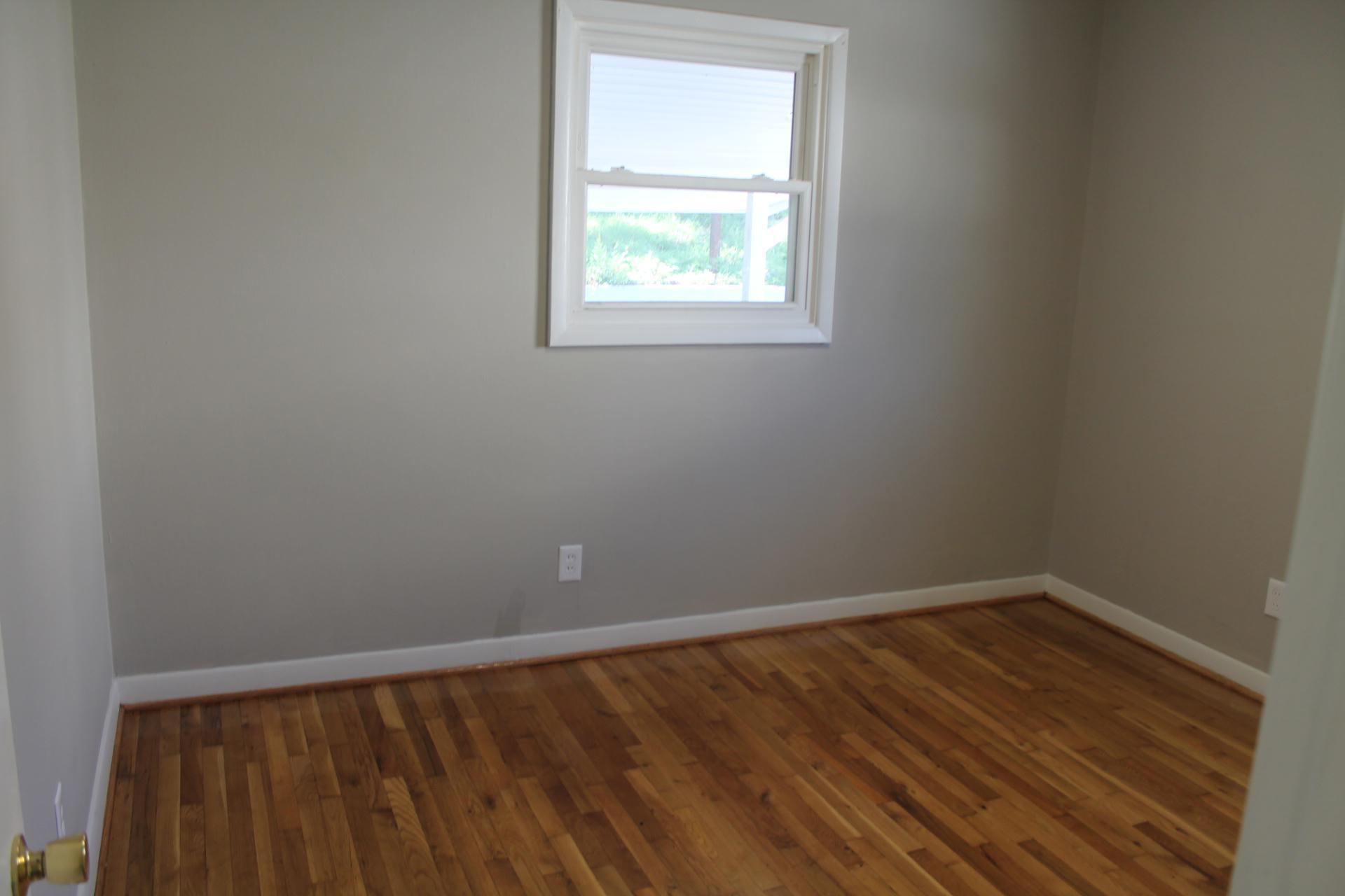 2318 Shull Road Northeast Roanoke, VA 24012 - Photo 17 of 37 IMG_8083 dated