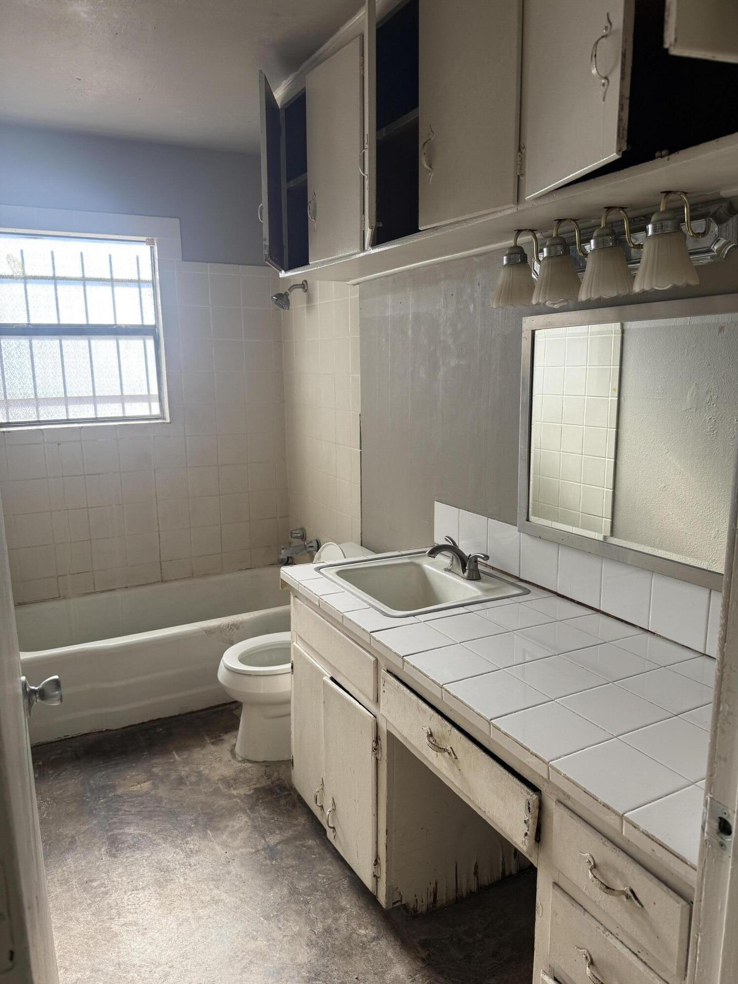 2722 East 7th Street Lubbock, TX 79403 - Photo 6 of 11 IMG_4482 (1)