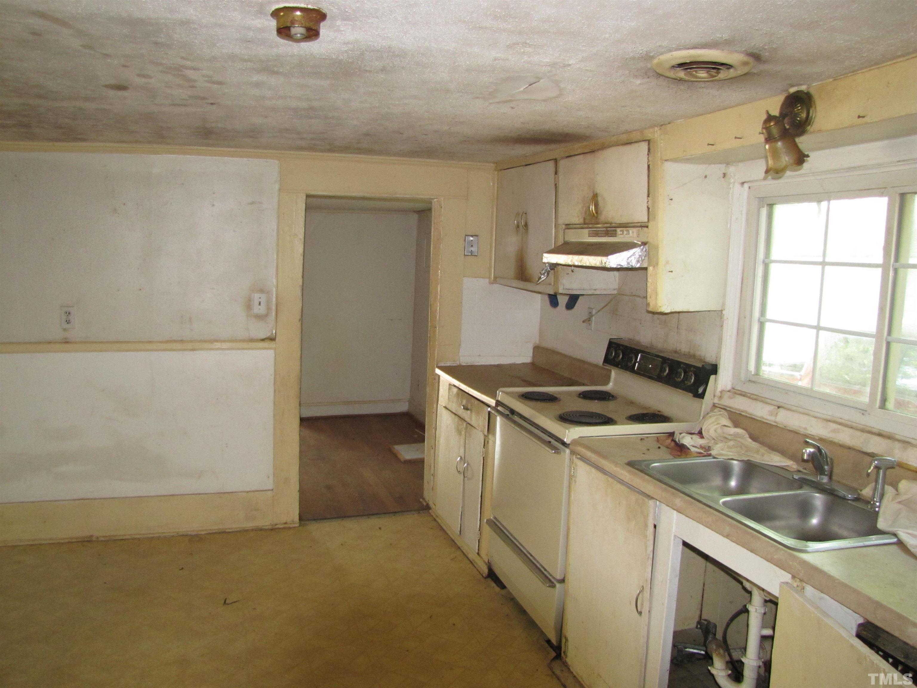 109 Prospect Avenue Raleigh, NC 27603 - Photo 8 of 9