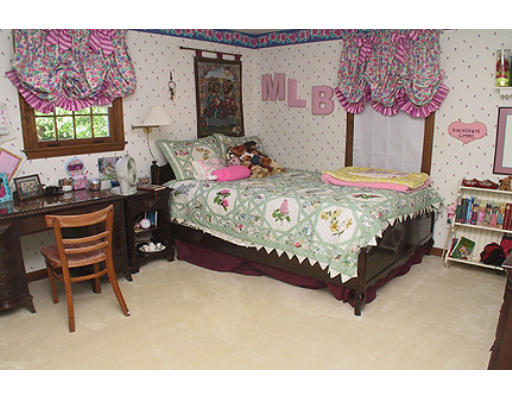 30 Virginia Ridge Road Sudbury, MA 01776 - Photo 14 of 23 a bedroom with a bed and a desk