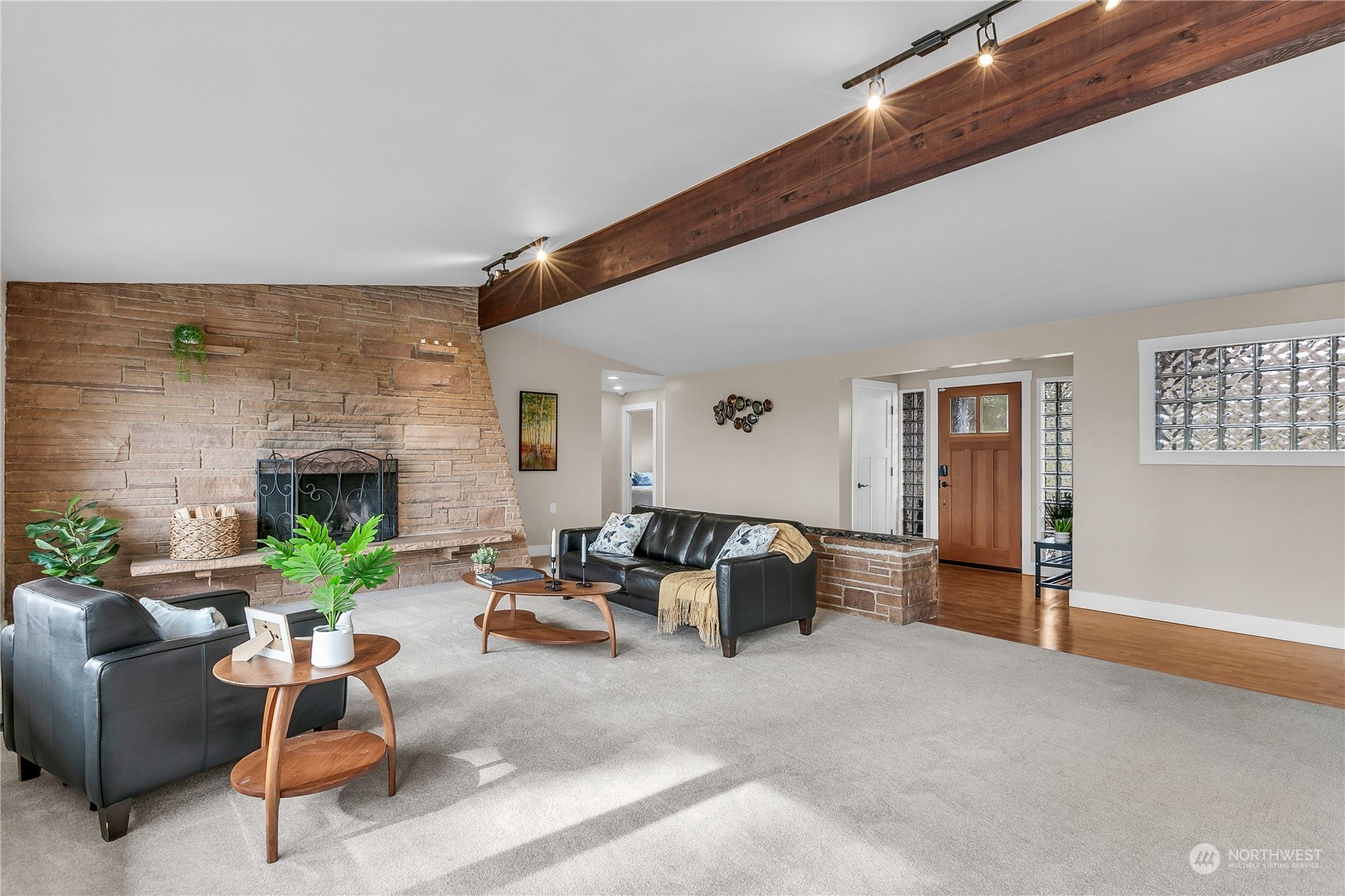 6917 South Langston Road Seattle, WA 98178 - Photo 7 of 40 Gallery Image 7