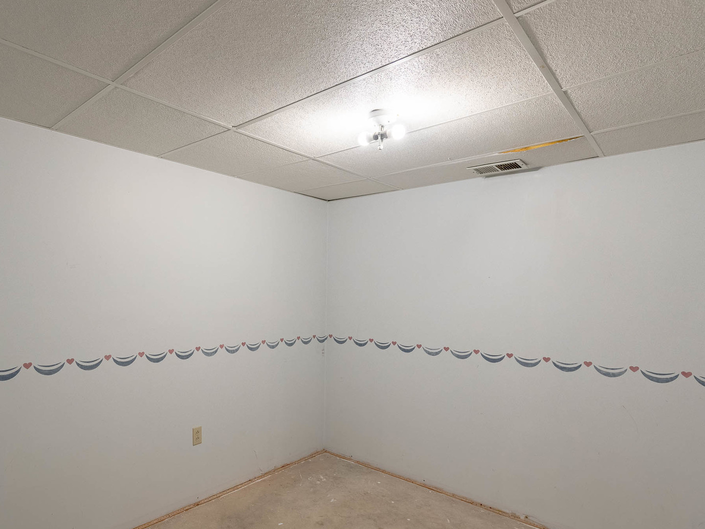 4 Candlewood Court Cary, IL 60013 - Photo 17 of 21 a view of an empty room