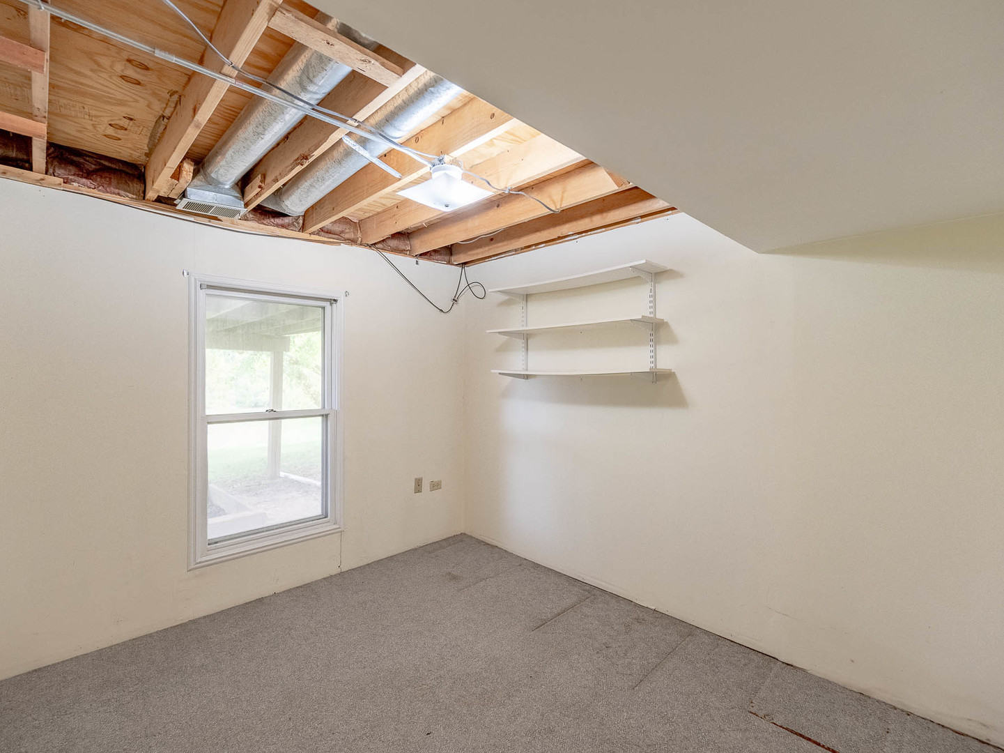 4 Candlewood Court Cary, IL 60013 - Photo 18 of 21 a view of small space