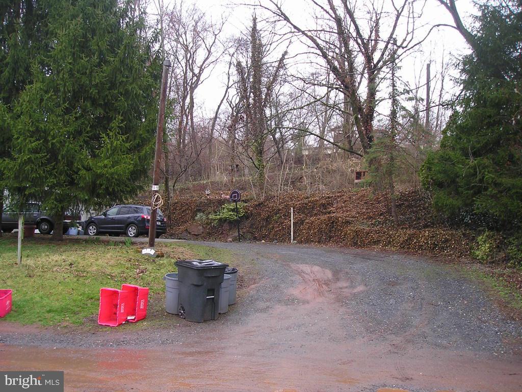 955 Hope Avenue Lititz, PA 17543 - Photo 4 of 4