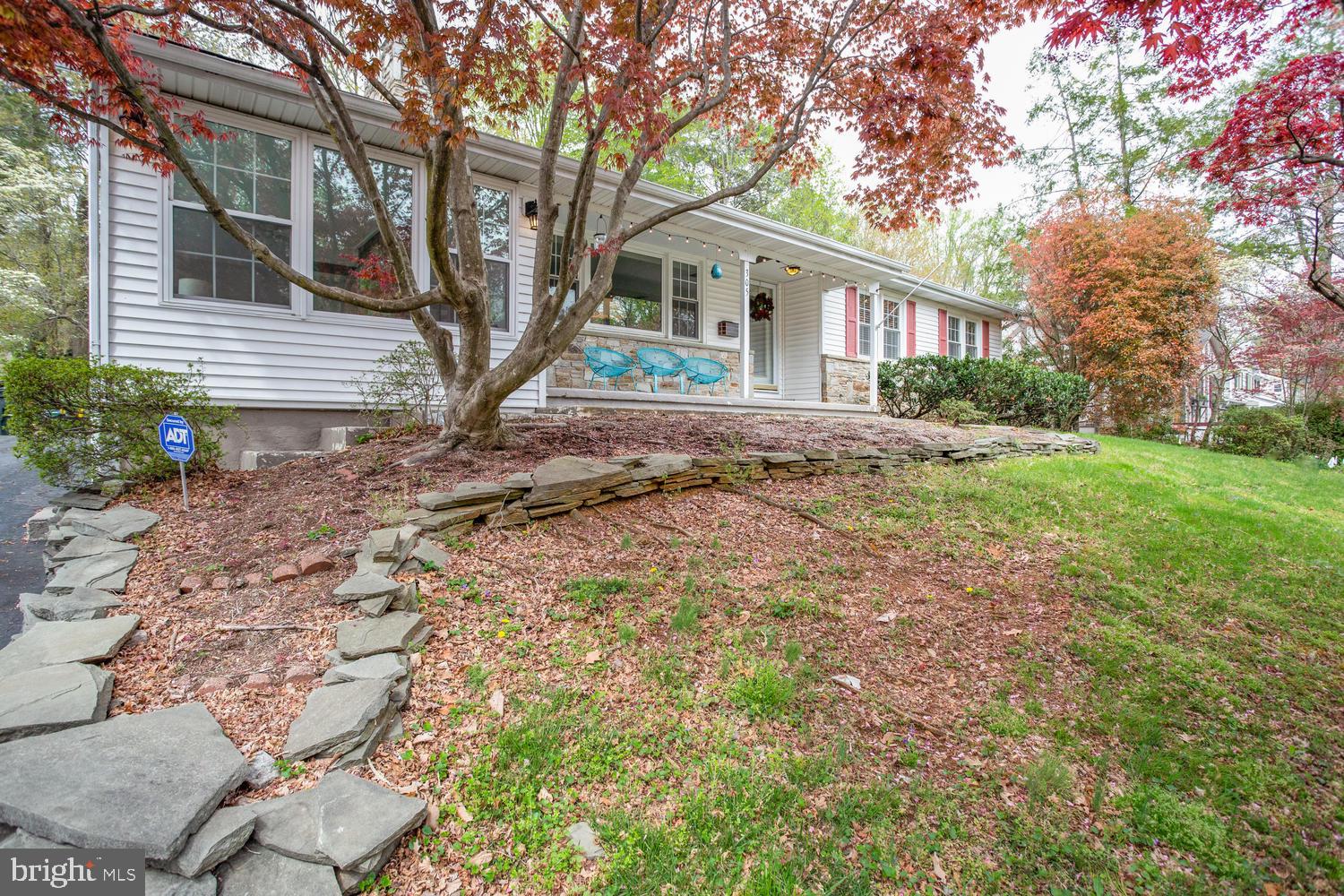 305 Halsey Road Annapolis, MD 21401 - Photo 23 of 26 Front Gardens