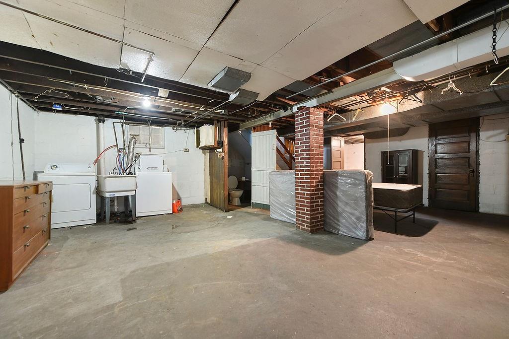 825 Pine Street Ambridge, PA 15003 - Photo 19 of 23