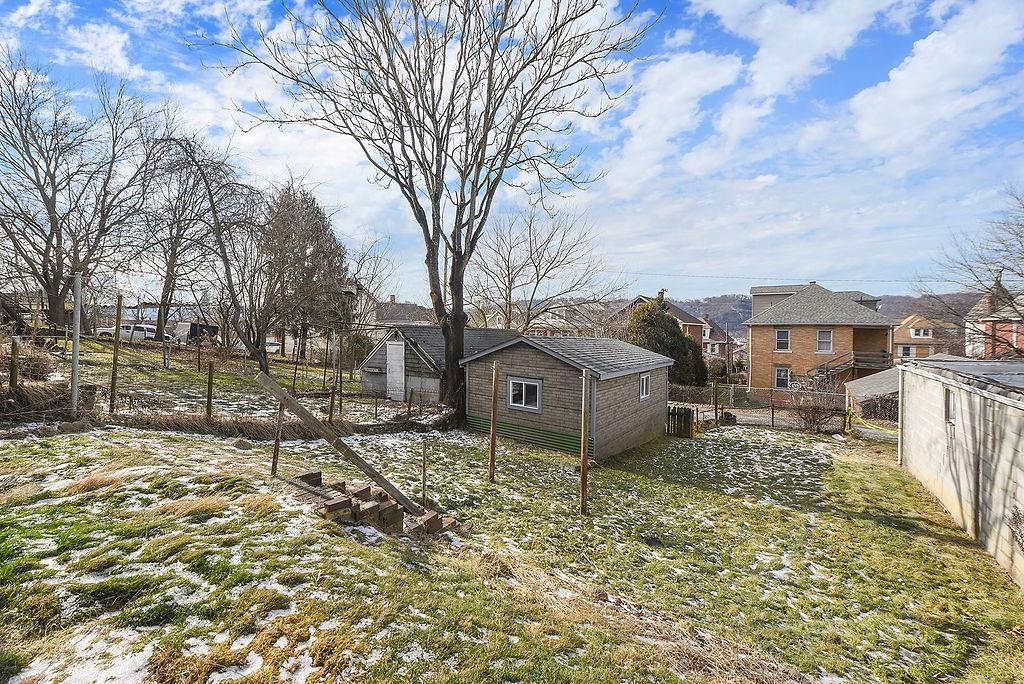 825 Pine Street Ambridge, PA 15003 - Photo 21 of 23