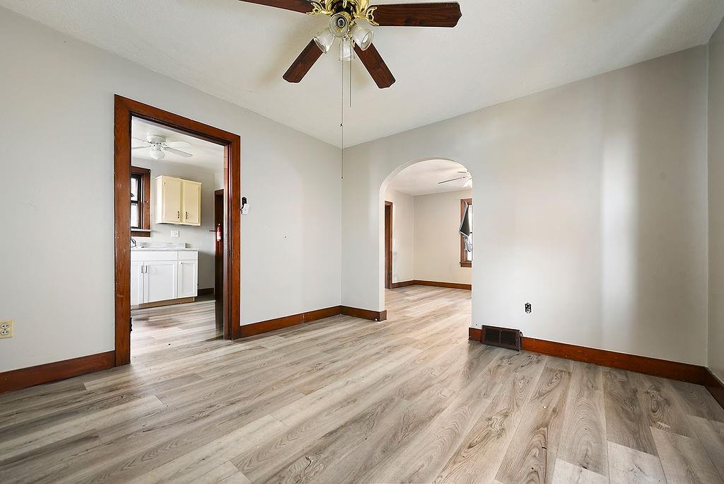 825 Pine Street Ambridge, PA 15003 - Photo 4 of 23