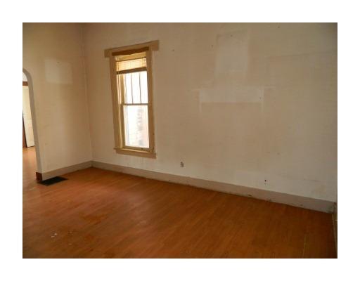 724 Summer Street Springfield, OH 45505 - Photo 3 of 9