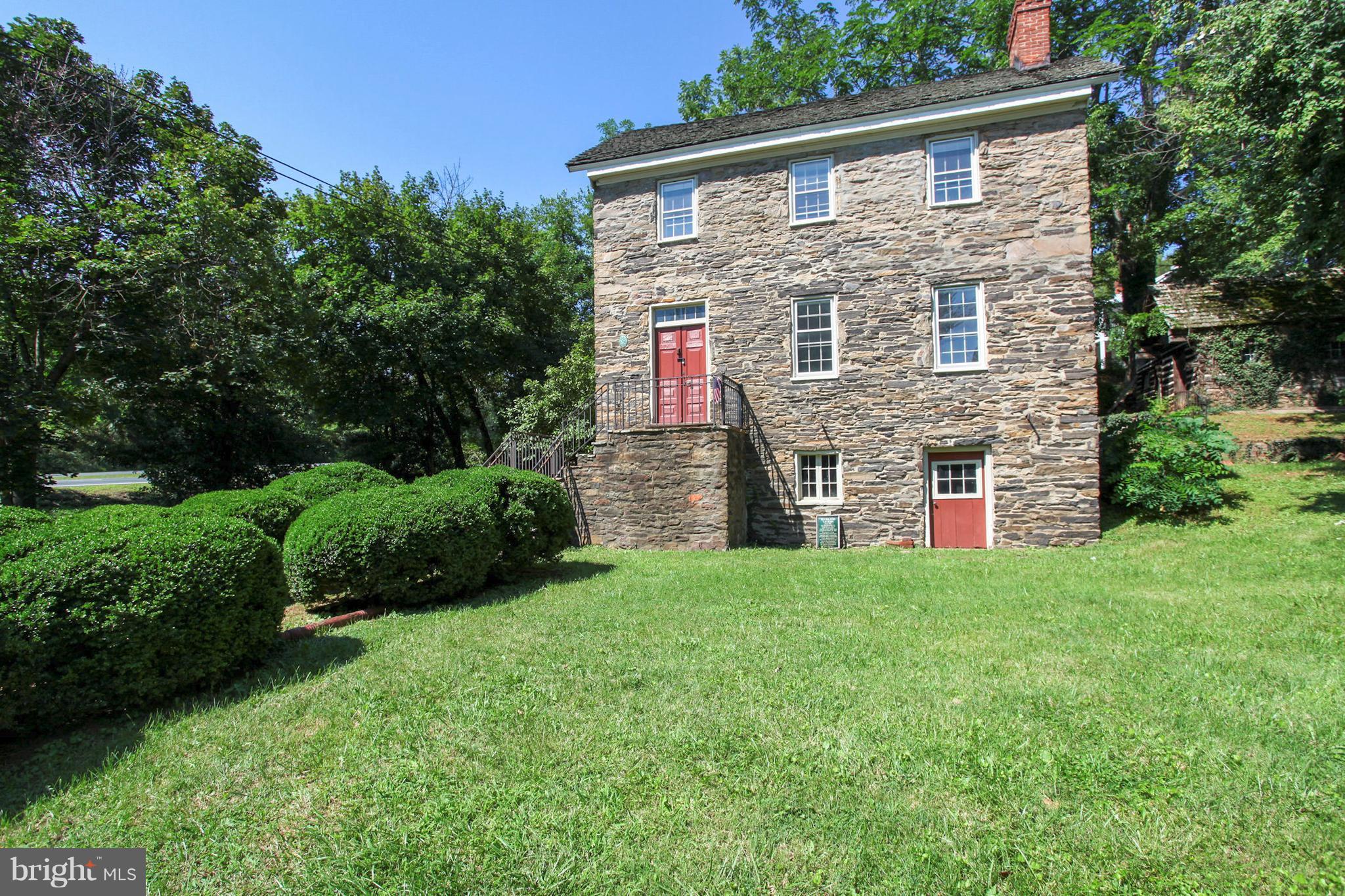 Exterior (Front)