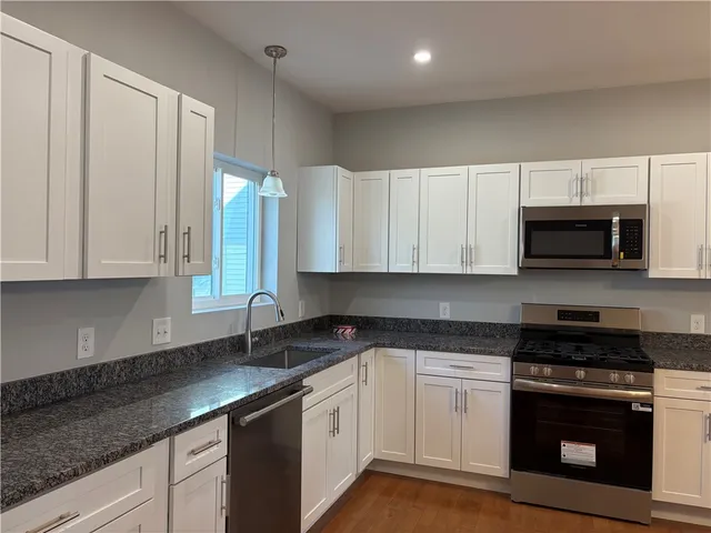 $359,900 | 184 Avenue C, Unit M4, Woonsocket, RI 02895