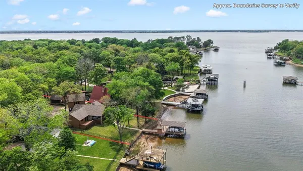 $999,000 | 122 Lake Terrace Drive, Mabank, TX 75156