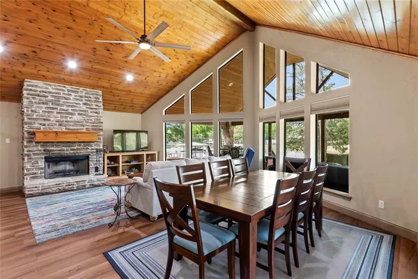 $999,000 | 122 Lake Terrace Drive, Mabank, TX 75156