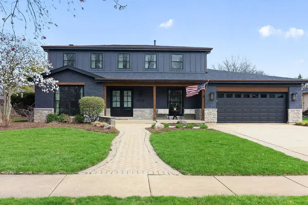 $810,000 | 2053 Somerset Lane, Wheaton, IL 60189