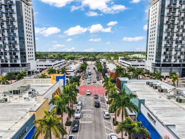 $749,000 | 8362 Northwest 52nd Terrace, Doral, FL 33166