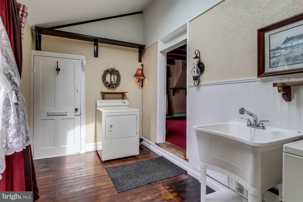 698 New Park Road New Park, PA 17352 - Photo 11 of 27 Gallery Image 11