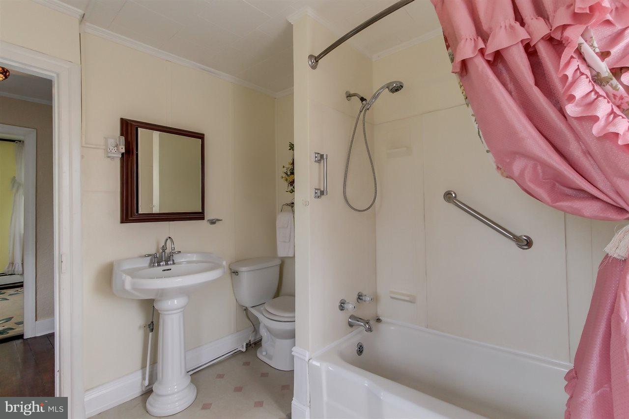 698 New Park Road New Park, PA 17352 - Photo 16 of 27 Gallery Image 16