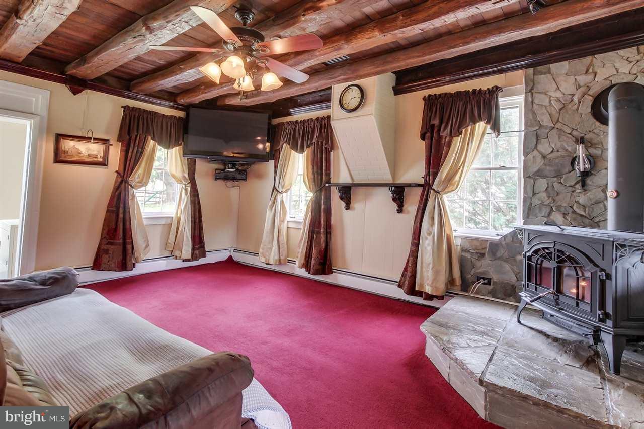 698 New Park Road New Park, PA 17352 - Photo 4 of 27 Gallery Image 4