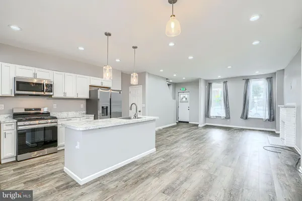 $2,300 | 1702 East 32nd Street, Baltimore, MD 21218