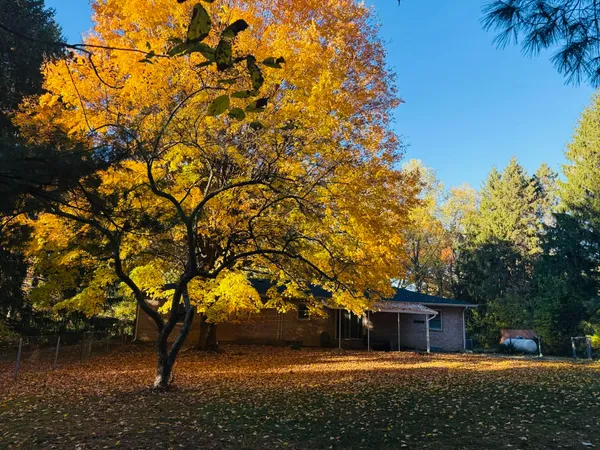 $425,000 | 30417 Highway 12, Niles, MI 49120