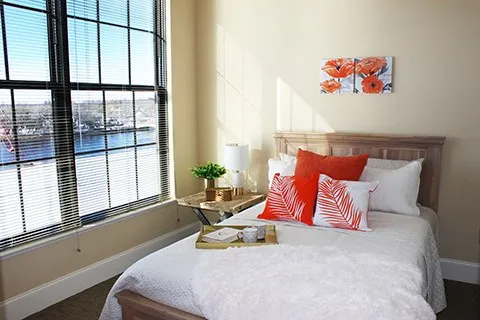 $3,205 | 91 Main Street, Unit 101, Warren, RI 02885