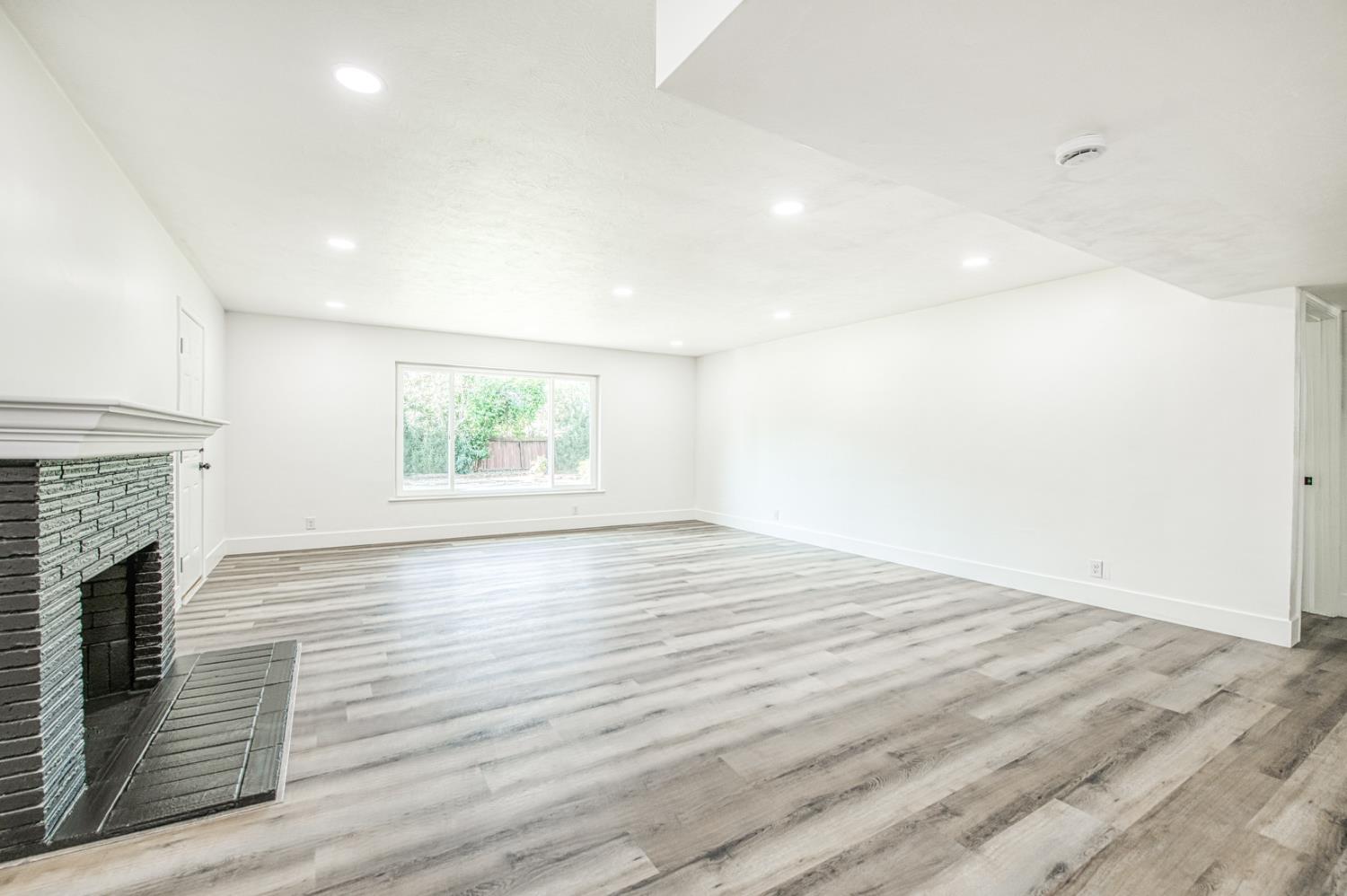 1408 East Richert Avenue Fresno, CA 93704 - Photo 21 of 30