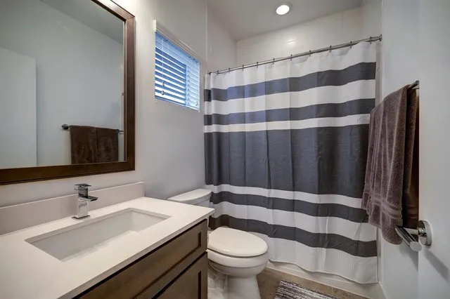 $4,650 | 2007 Brun Street, Unit D, Houston, TX 77019