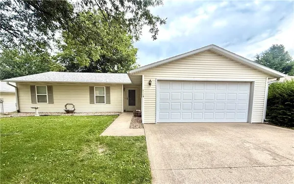 $215,000 | 1109 West 17th Street, Maryville, MO 64468