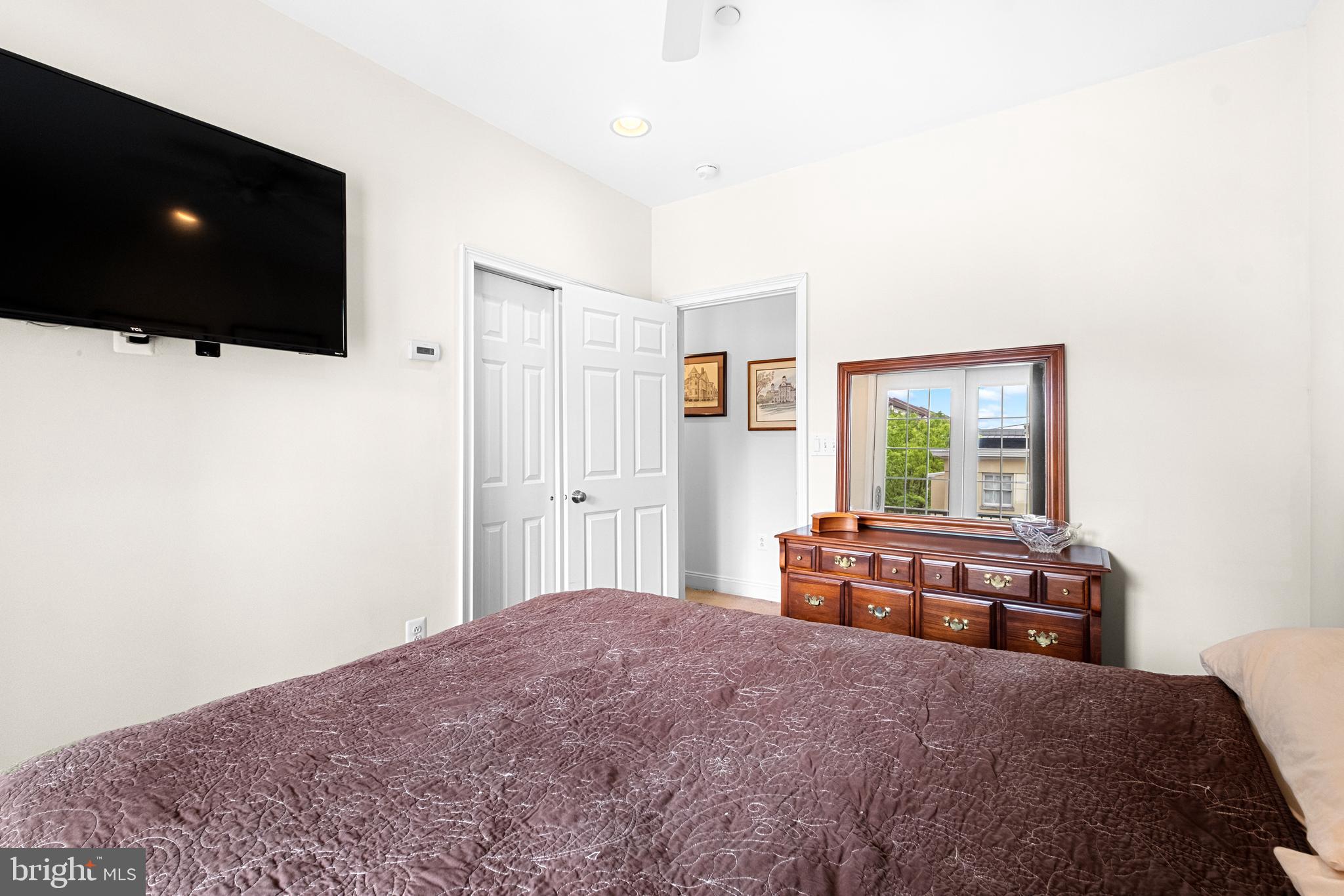 304 Captains Way Philadelphia, PA 19146 - Photo 33 of 63