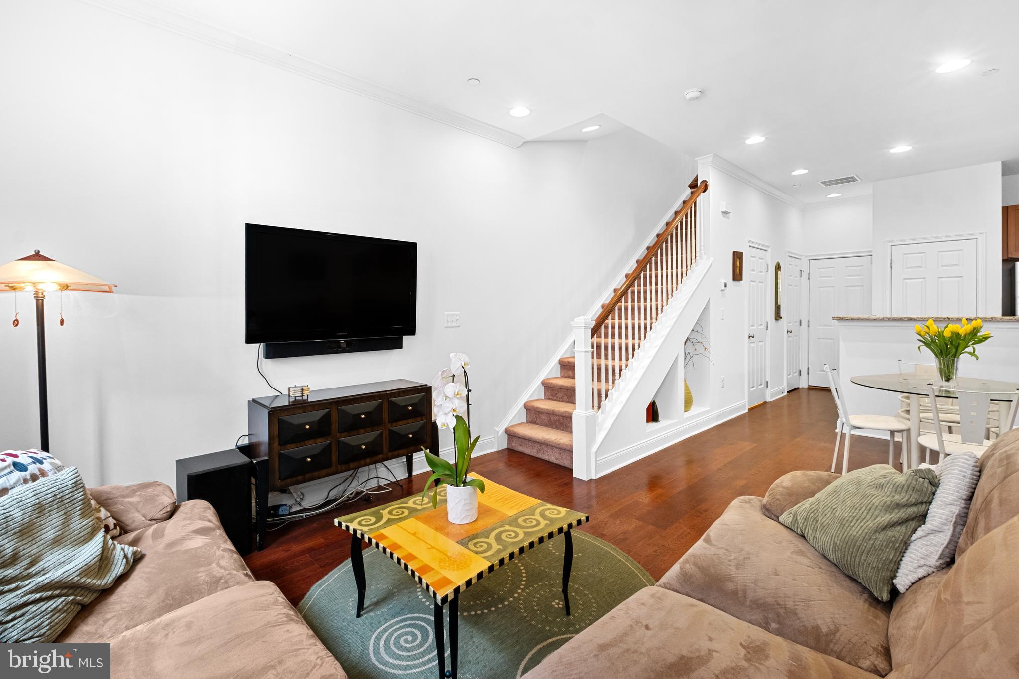 304 Captains Way Philadelphia, PA 19146 - Photo 8 of 63