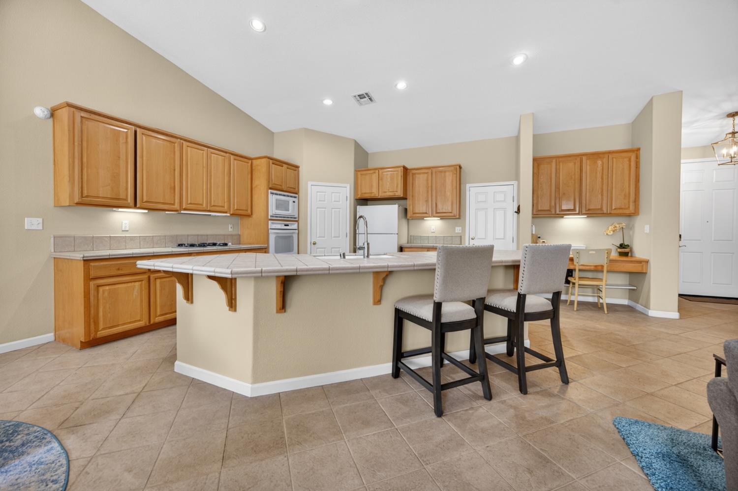 34 Riverscape Court Sacramento, CA 95833 - Photo 13 of 61